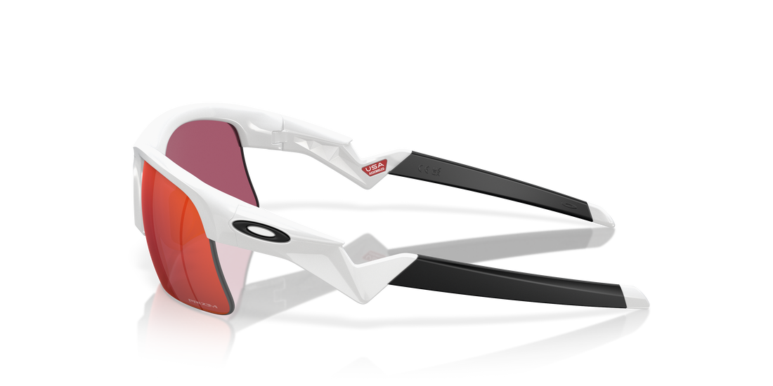 Óculos de sol oakley oj9013 capacitor 901303 blanco rectangular infantil tamanho 62mm - Vista de detalhe