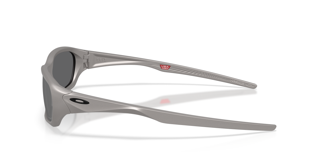 Sunglasses oakley oo9530 terraforma 953005 gris rectangular unisex size 58mm - Detailed view