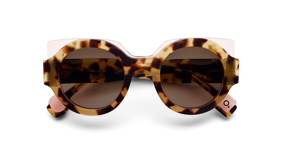 Óculos de sol etnia barcelona izzi sun hvcl havana pantos femenino tamanho 48mm - Vista de detalhe