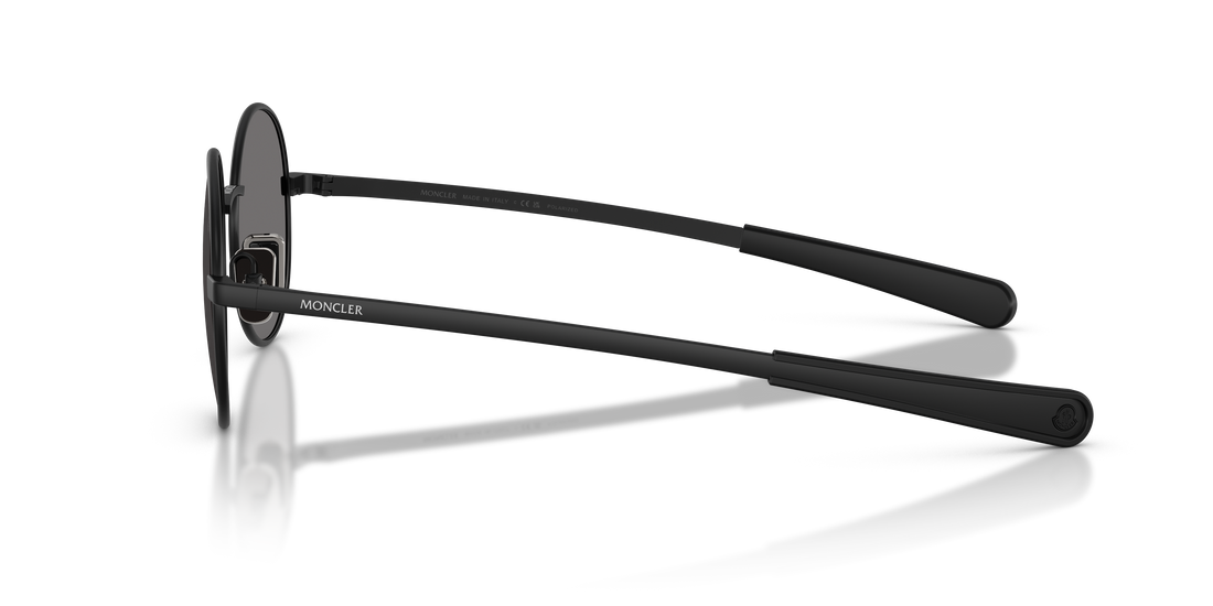 Óculos de sol moncler me4016 centro 100181 negro oval unisex tamanho 50mm - Vista de detalhe