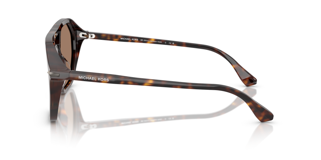 Gafas de sol michael kors mk2251u jackson hole 300673 havana pilot masculino talla 57mm - Vista de detalle