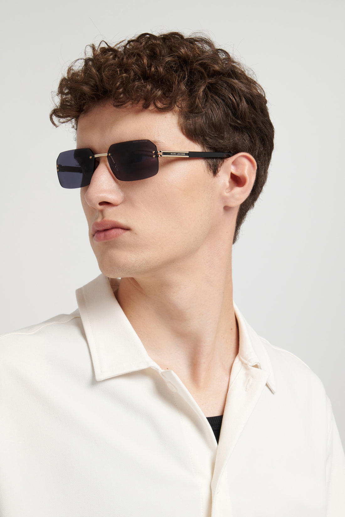 Óculos de sol marc jacobs marc 902/s rhl ir dorado rectangular masculino tamanho 60mm - Vista de detalhe