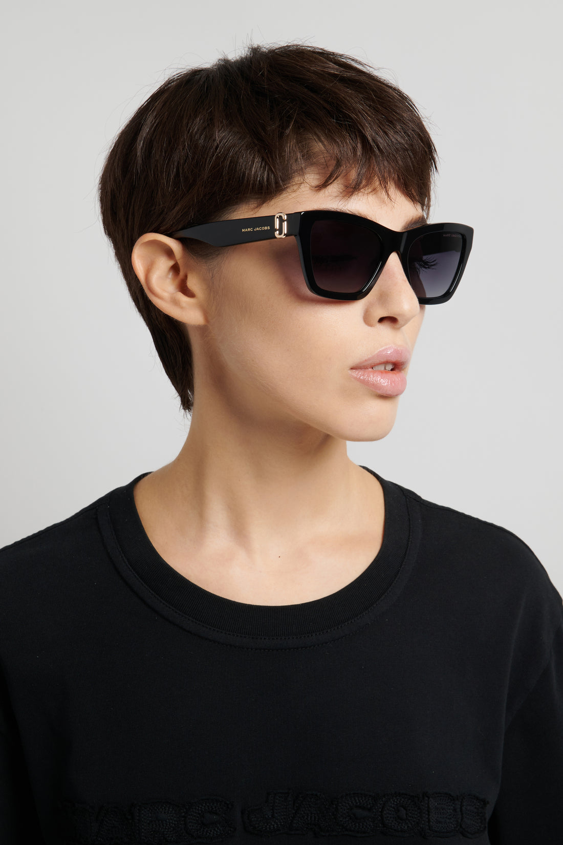 Óculos de sol marc jacobs marc 884/s 807 9o negro cat eye femenino tamanho 54mm - Vista de detalhe